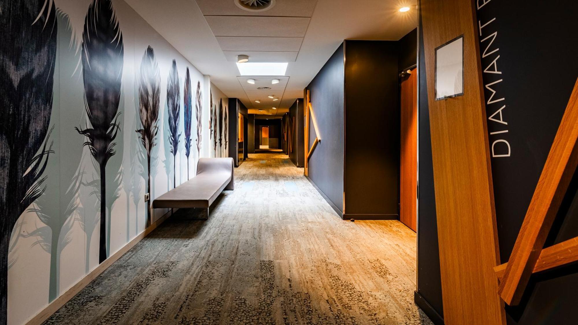 Novotel Reims Тинкё Экстерьер фото
