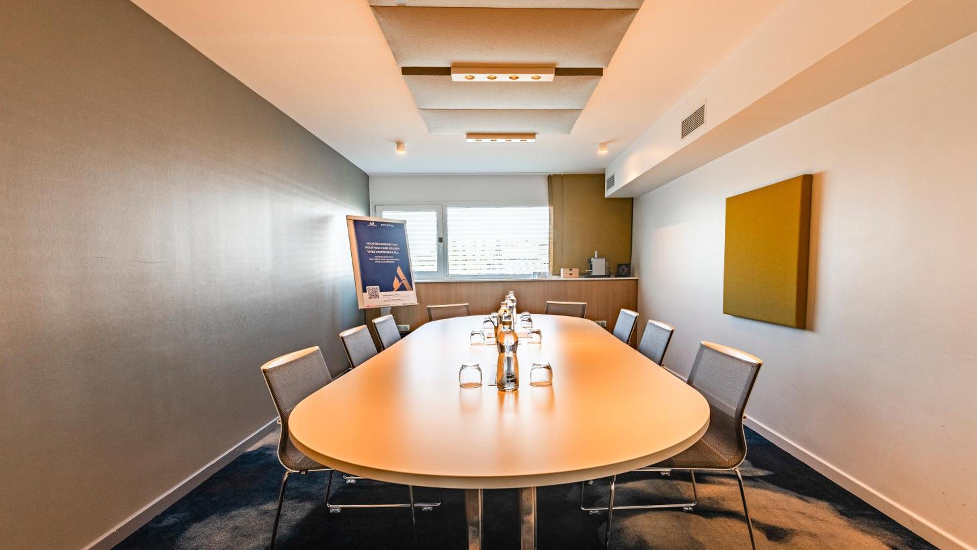 Novotel Reims Тинкё Экстерьер фото