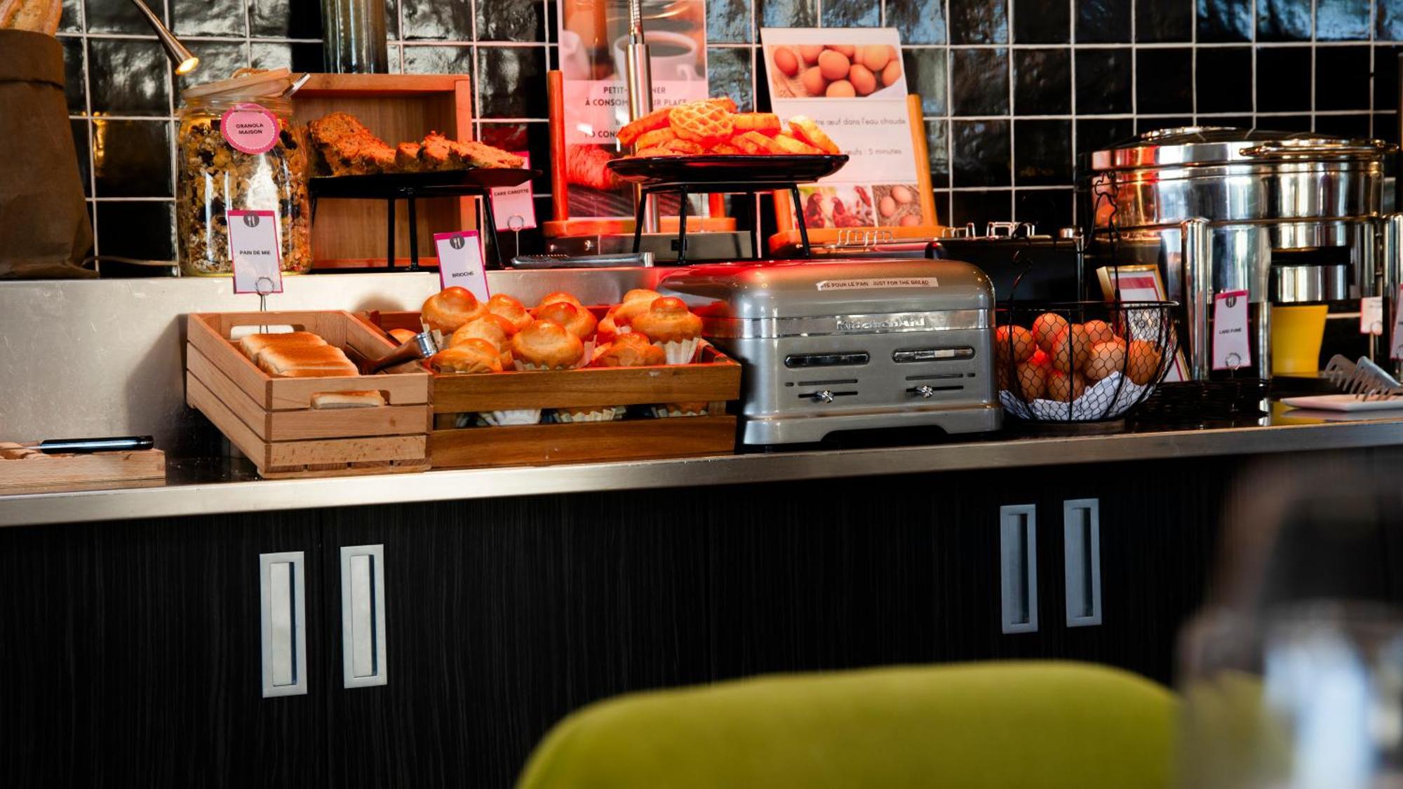 Novotel Reims Тинкё Экстерьер фото