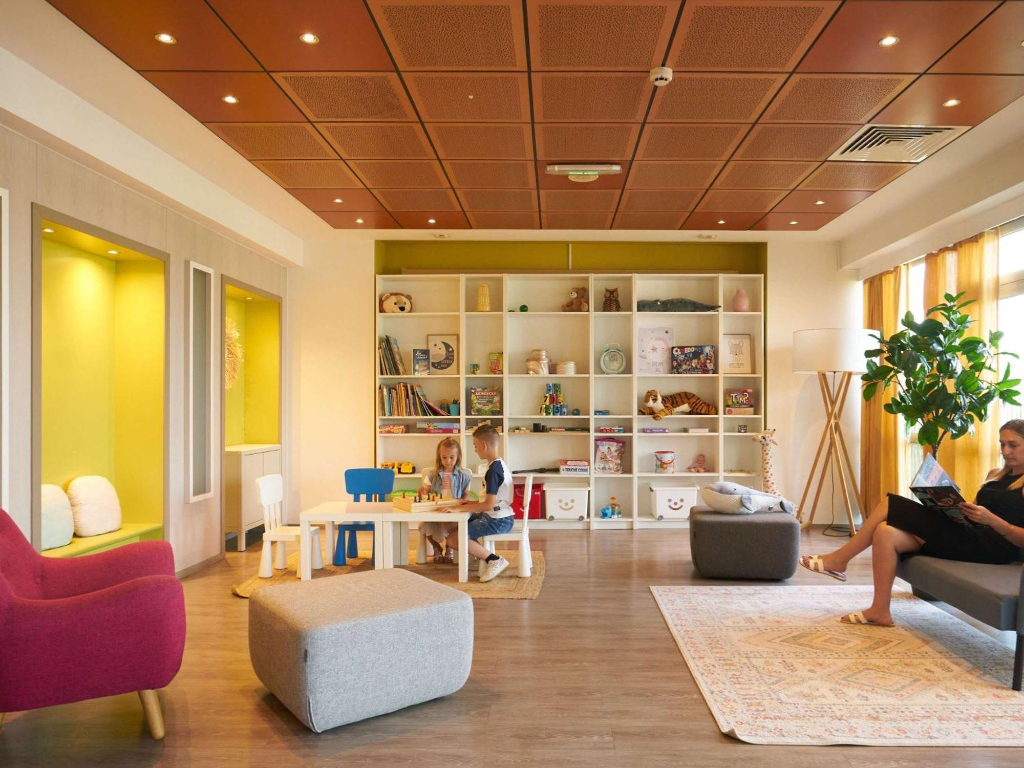 Novotel Reims Тинкё Экстерьер фото