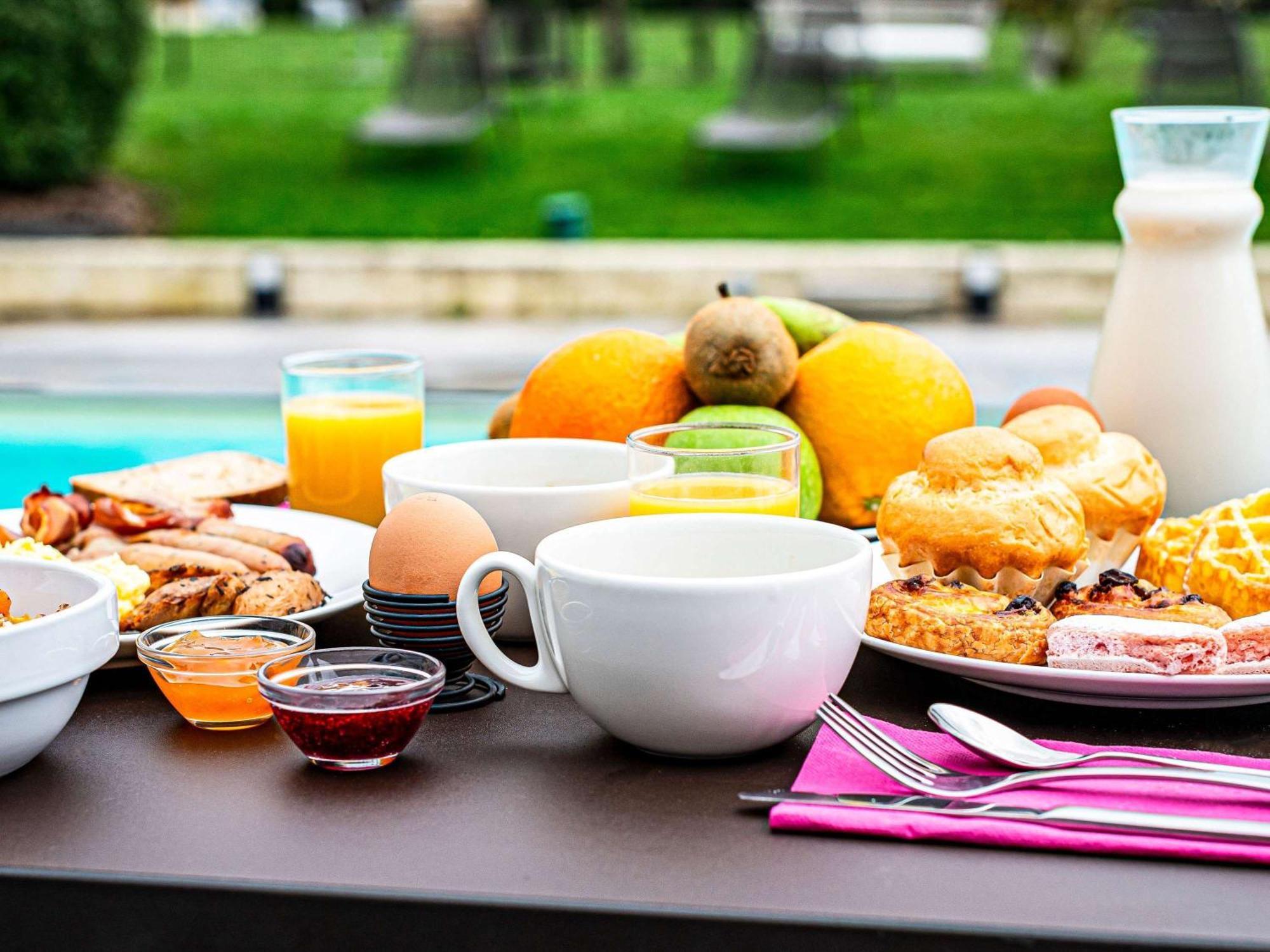 Novotel Reims Тинкё Экстерьер фото